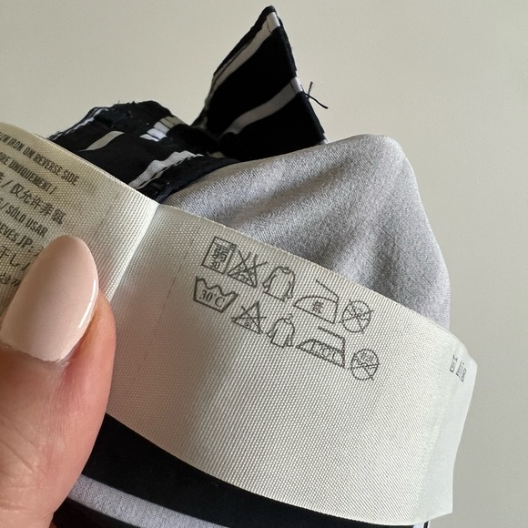 Abercrombie & Fitch Navy & White Nautical Striped Swim Trunks NWOT 33 - Picture 12 of 12